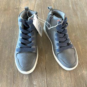 NWT Art Class Hightop Youth Size 1